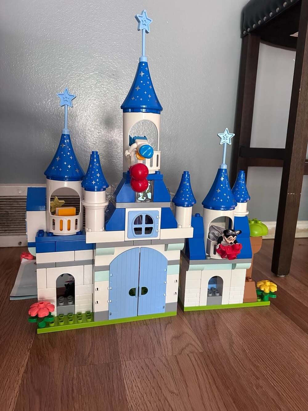 LEGO DUPLO Disney 3-in-1 Magical Castle Set 10998 - Picture 3 of 4